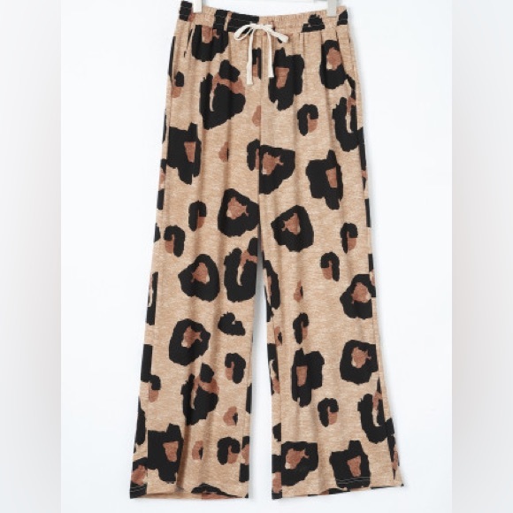 NWT! Fabulous Cheetah/ Leopard Draw String Wide Leg Casual Pants! 💕 - Picture 4 of 6
